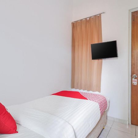 Super Oyo 866 Idola Residence Jakarta Extérieur photo