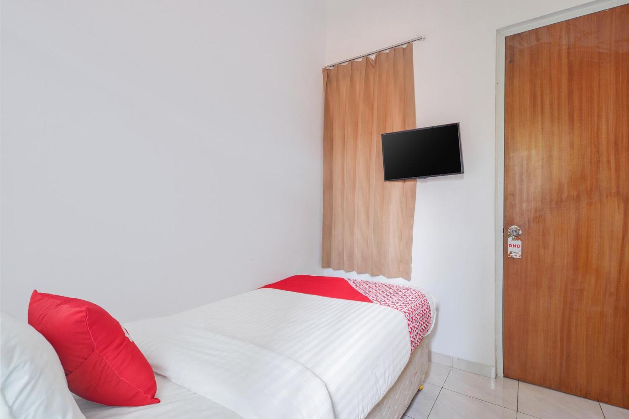 Super Oyo 866 Idola Residence Jakarta Extérieur photo
