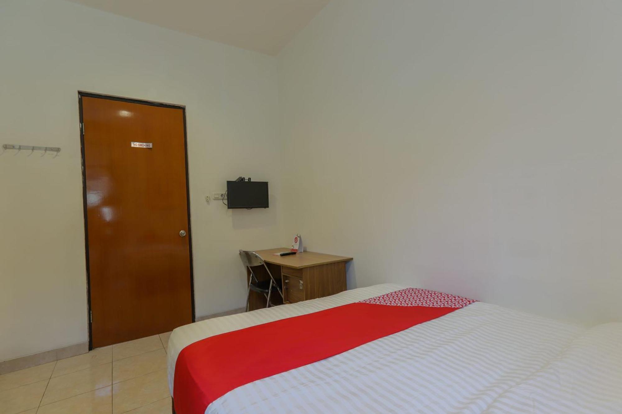 Super Oyo 866 Idola Residence Jakarta Extérieur photo